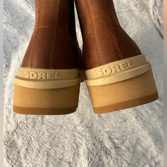 Sorel Women's Tan Leather Boots - Picture 6 of 7